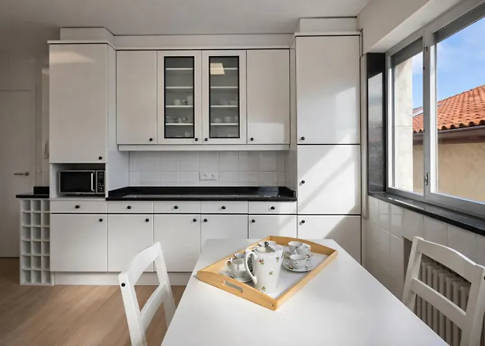 Centro Apto Con Vistas Al Puerto - Vega 3 *